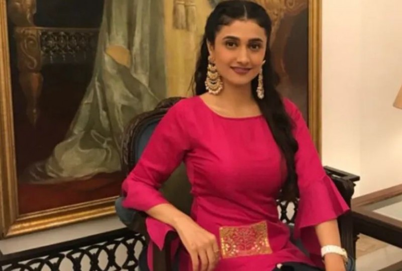 Know what 'Desi Girl' Ragini Khanna is trying to know?