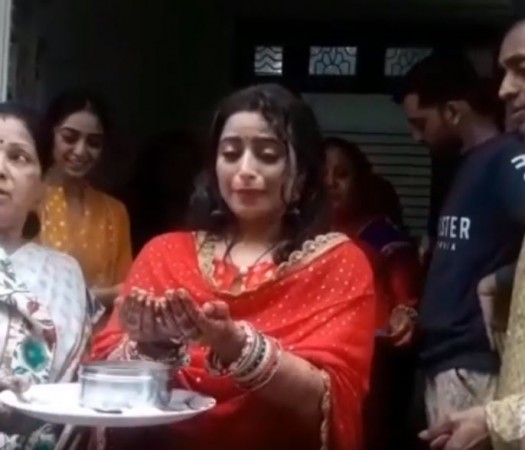 गुम है किसी के प्यार में: विदाई में फूट-फूटकर रोईं ऐश्वर्या शर्मा, वीडियो वायरल