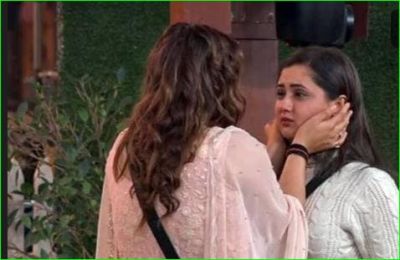 BB13: Rashmi cries after Devoleena's hug says, 'Ye Dosti Hum Nahi Todenge...'