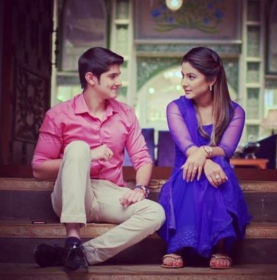 Hina Khan's onscreen son comments on her Maldives picture