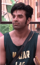 bigg boss 13:  Paras Chhabra gets emotional for the first time in the show, know the CUTEST reason