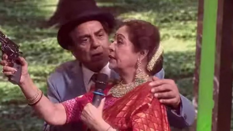 Dharmendra recreated this funny scene of Sholay with Kirron Kher, fans are excited to see the video