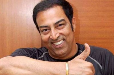 Vindu Dara Singh's wife and daughter trapped abroad, celebrating birthday alone