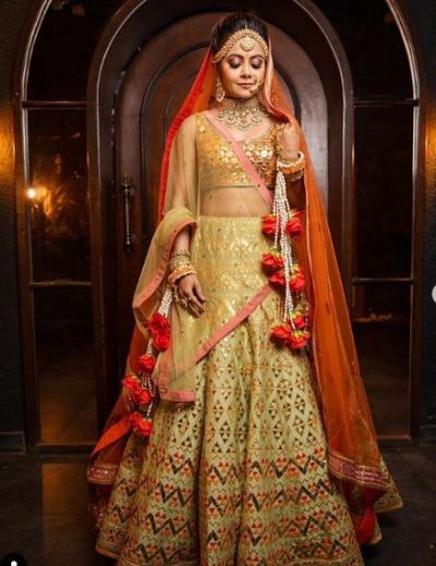 Devoleena Bhattacharjee aka Gopi Bahu looks breathtaking in her bridal look