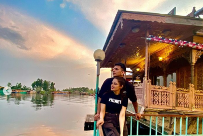 Prince Narula Shares Pictures With Yuvika Chaudhary From Their Kashmir Vacation