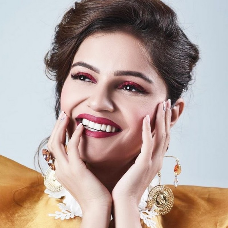 TV star Rubina Dilaik shares video from simple look to glamourous glow