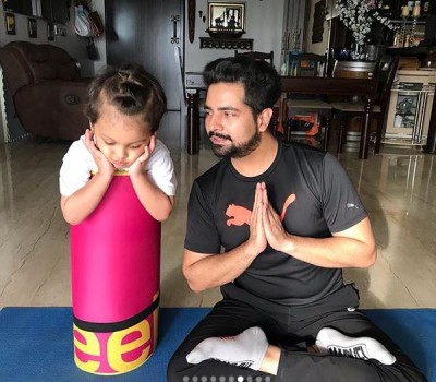 Karan Mehra did yoga with his son