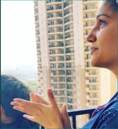 Sapna seen spending romantic moments on the terrace with husband, video going viral