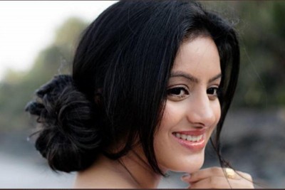 Deepika Singh danced amidst broken tree by storm, users trolled 'Your house is safe so...'