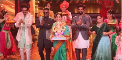 Madhuri Dixit welcomes Bappa on the sets of 'Dance Deewane'