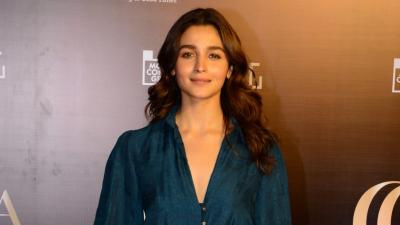 Alia Bhatt practising aerial yoga is unmissable, check it out here