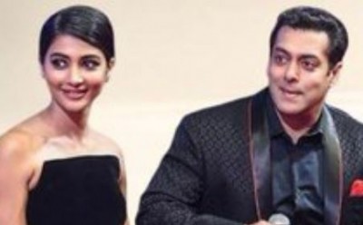 “Salman Khan fell in love with Pooja Hegde”,  Internet storms with memes and fans epic reaction