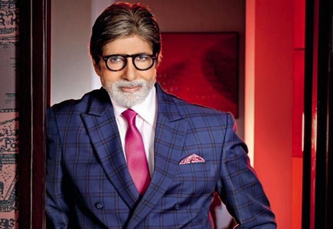Megastar Amitabh Bachchan celebrates 49 glorious years in Bolllywood
