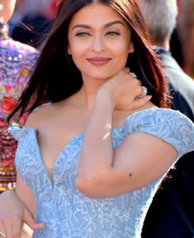 Government Notice to Aishwarya Rai Bachchan due to this reason,  Have to pay huge amount