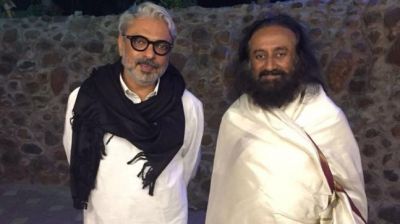 Sri Sri Ravi Shankar supports Sanjay says love to watch ‘Padmaavat’ with Bhansali