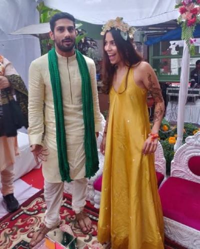Prateik Babbar and Sanya Sagar paint a happy picture as a couple at their haldi and mehendi ceremony