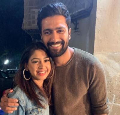 Niti Taylor shares an adorable picture with Vicky Kaushal, check it out here