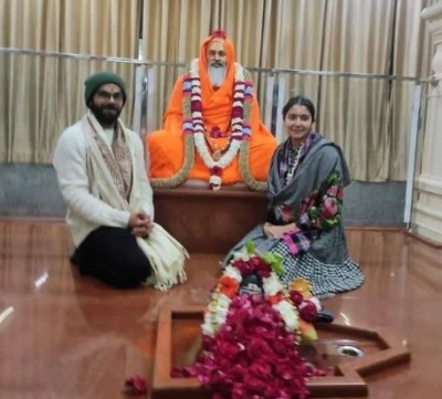 Anushka Sharma and Virat Kohli visited spiritual Guru’s Asharam at Rishikesh
