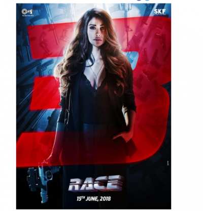 Salman Khan unveils Daisy Shah from 'Race 3'