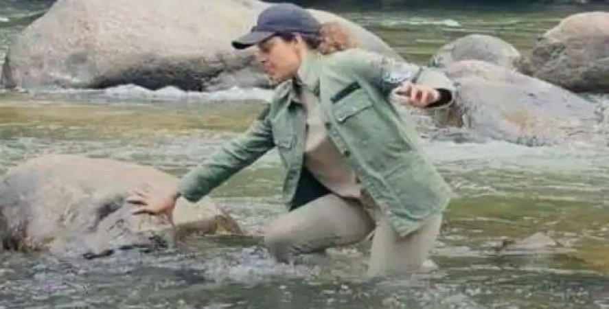 Kangana Ranaut falls into the river  while shooting for her film ‘Emergency’