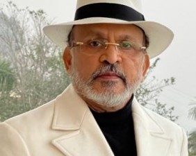 Famous actor Annu Kapoor became the victim of cyber fraud of Rs 4.36 Lakh