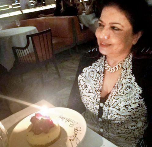 Priyanka celebrates her mom's birthday in London