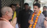 Akshay Kumar is gifted Bhagvad Gita in Mathura
