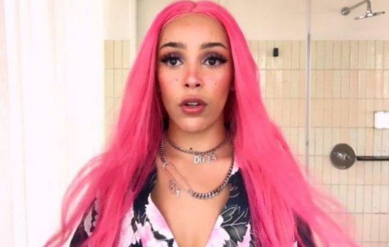 Doja Cat shaves head and eyebrows, calls out haters after receiving tons of hate