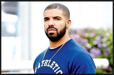 Rapper Drake gifts USD 10,000 to two female McDonald's workers
