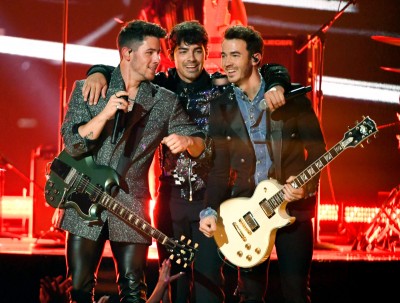 Jonas Brothers Close Out the 2021 BBMAs by Performing a Medley of Their Hits