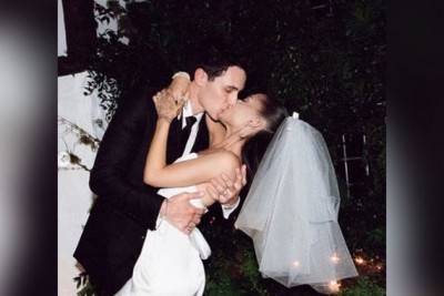 Singer Ariana Grande exchange wedding vows with boyfriend, shares intimate wedding pics