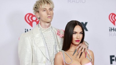 Machine Gun Kelly Shows Off Super Long Nails on Red Carpet With Megan Fox