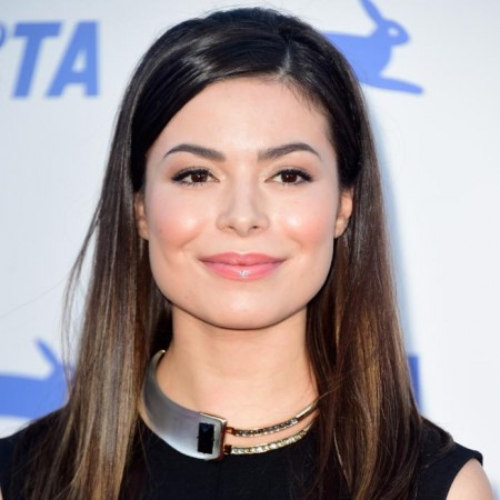 'Mystery' hole left in Miranda Cosgrove's leg after terrifying bus accident