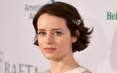 The Crown's Claire Foy pays heartfelt tribute to the late Queen Elizabeth II
