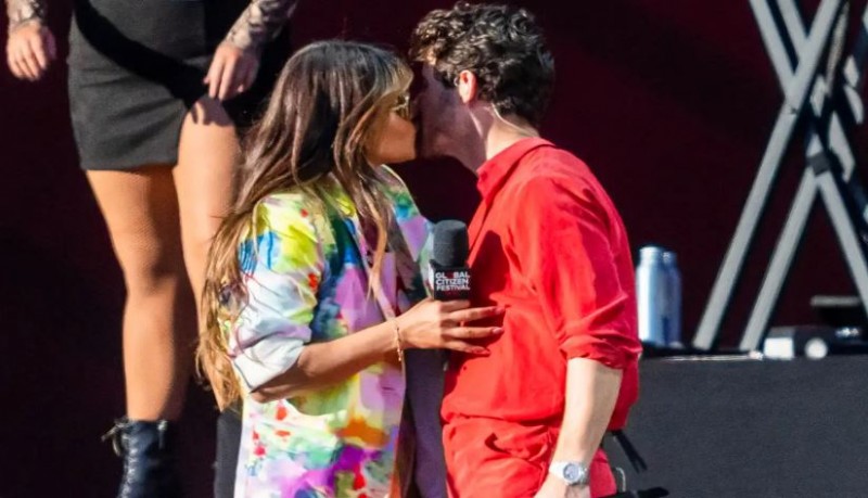Global Citizen event: Priyanka Chopra kisses Nick Jonas, and Bonds with other celebrities