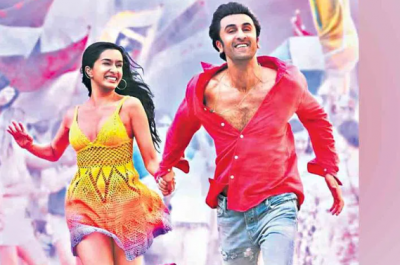 Tu Jhoothi Main Makkaar Review: love story with full emotions and comedy