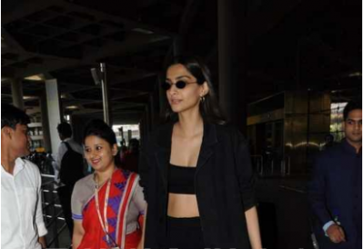 Sonam Kapoor nails in all-black outfit