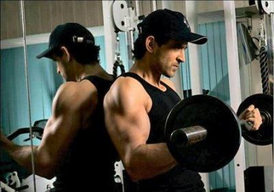 Watch: Hrithik Roshan’s intense workout will make you hit the Gym know