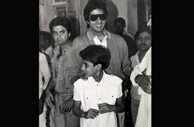 Throwback pic of Amitabh Bachchan with Abhishek is unmissible