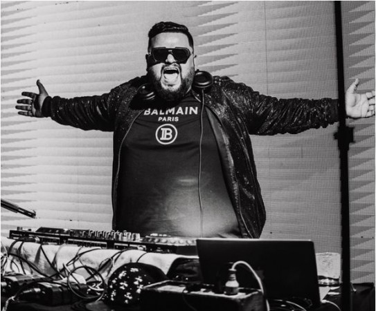“Virality to show his success: DJ Roody's techno goes viral”