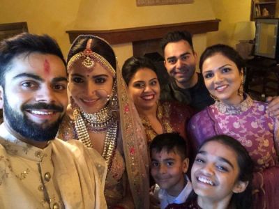 See the adorable Picture of Virushka Mehndi