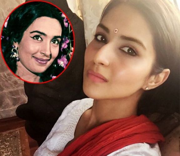 See the beautiful pictures of Nutan's Grand Child