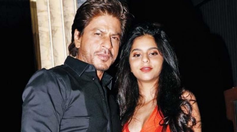 SRK's daughter Suhana gets trolled for wearing bikini on vacation