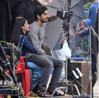 Janhvi Kapoor and Ishaan Khatter clicked on the sets of 'Dhadak'