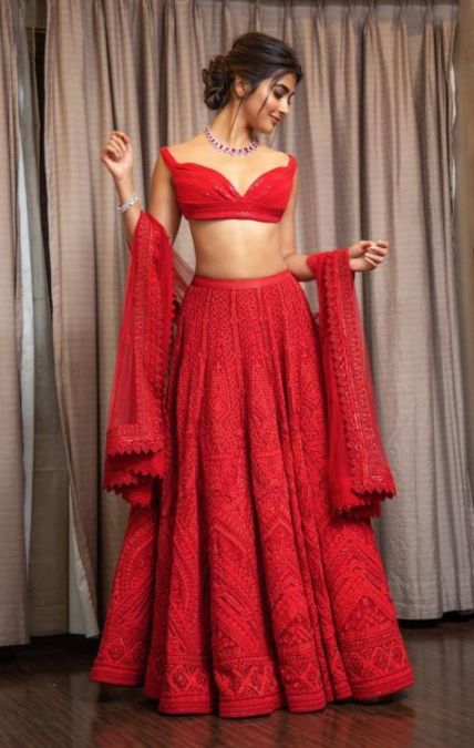Pooja Hegde looks stunning in lehenga, check it out here