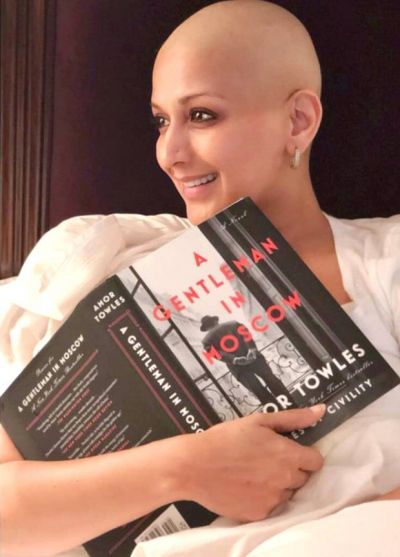 Sonali Bendre appreciated for doing this while suffering from cancer