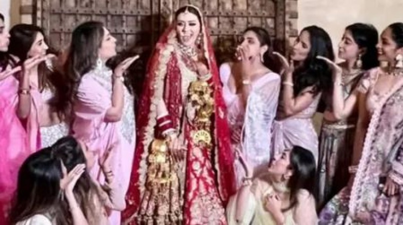 Video!! Hansika Motwani ties the wedding knot to Sohael Kathuriya, glimpses  of her wedding | NewsTrack English 1