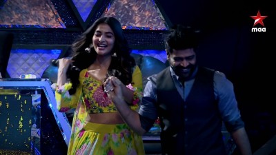 Pooja Hegde to be the Special Guest in Sa Re Ga Ma Pa Show, See Video