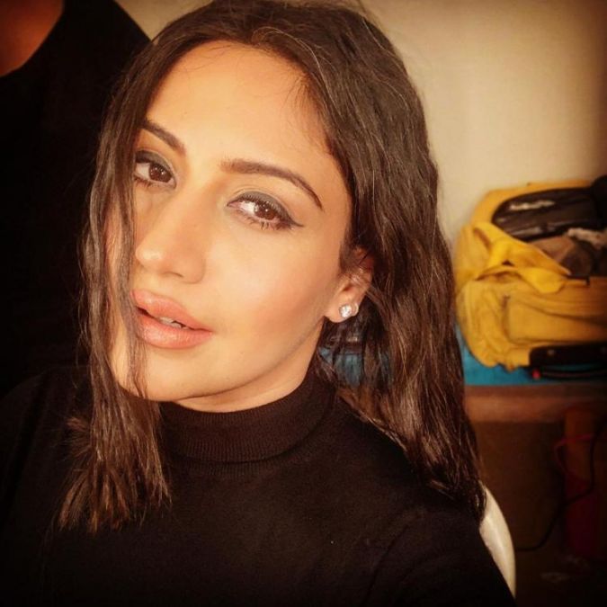 Ishqbaaaz’s Surbhi Chandna looks stunning in her latest pic, check it ...