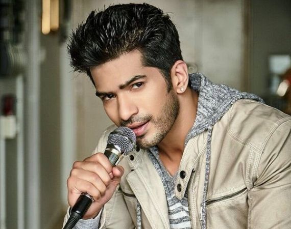 'Indian Idol' Amit Tandon is in trouble